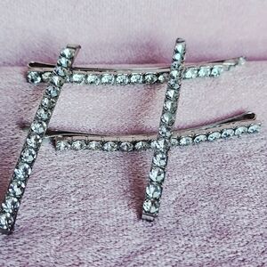 Hair Clips in Sparkling Silver with Rhinestones, Set of 4